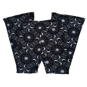 ♛4/$20♛ No Boundaries Stretchy Flare High Rise Pants Sun & Moon Black & White L